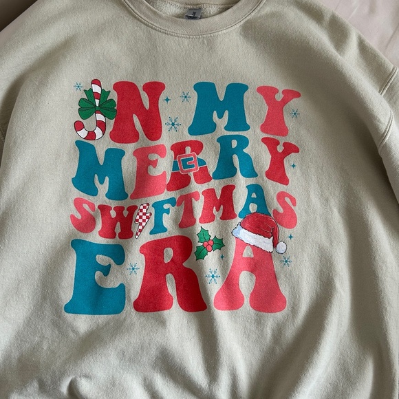 Taylor Swift Christmas Sweatshirt - Picture 1 of 3